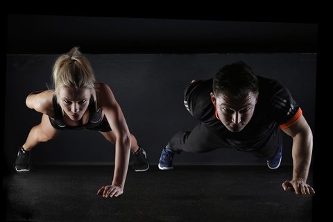 Banner: Fitness-Bekleidung
